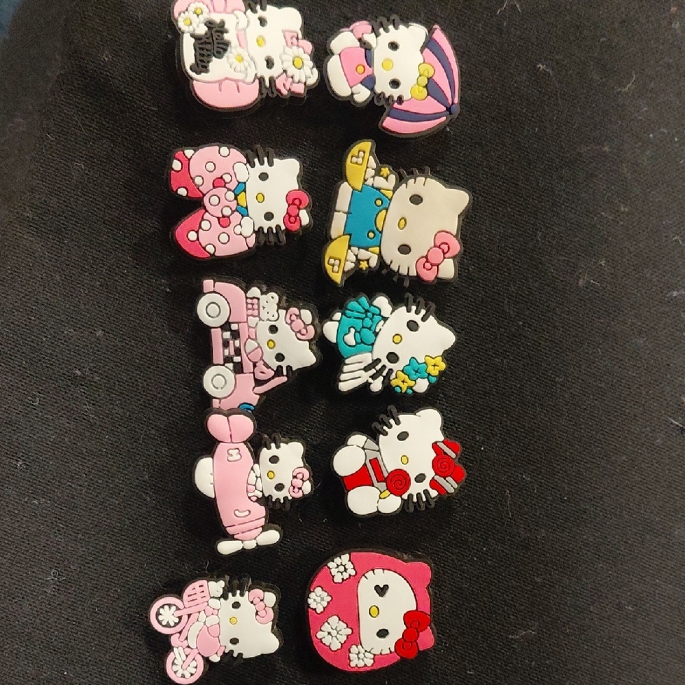Hello Kitty Pink Multicolor Shoe Charms Set